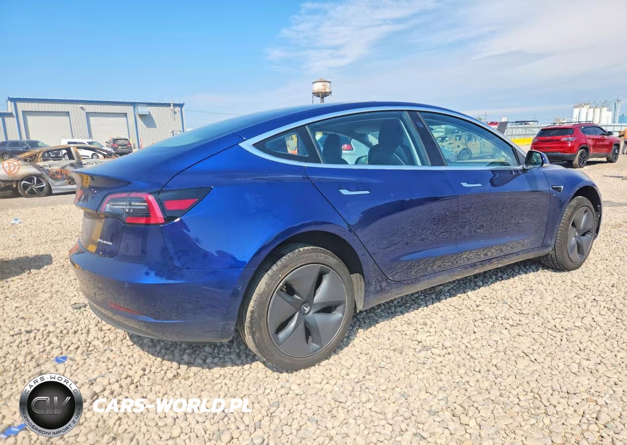 2018 Tesla Model 3 VIN:5YJ3E1EB9JF092128 - 3