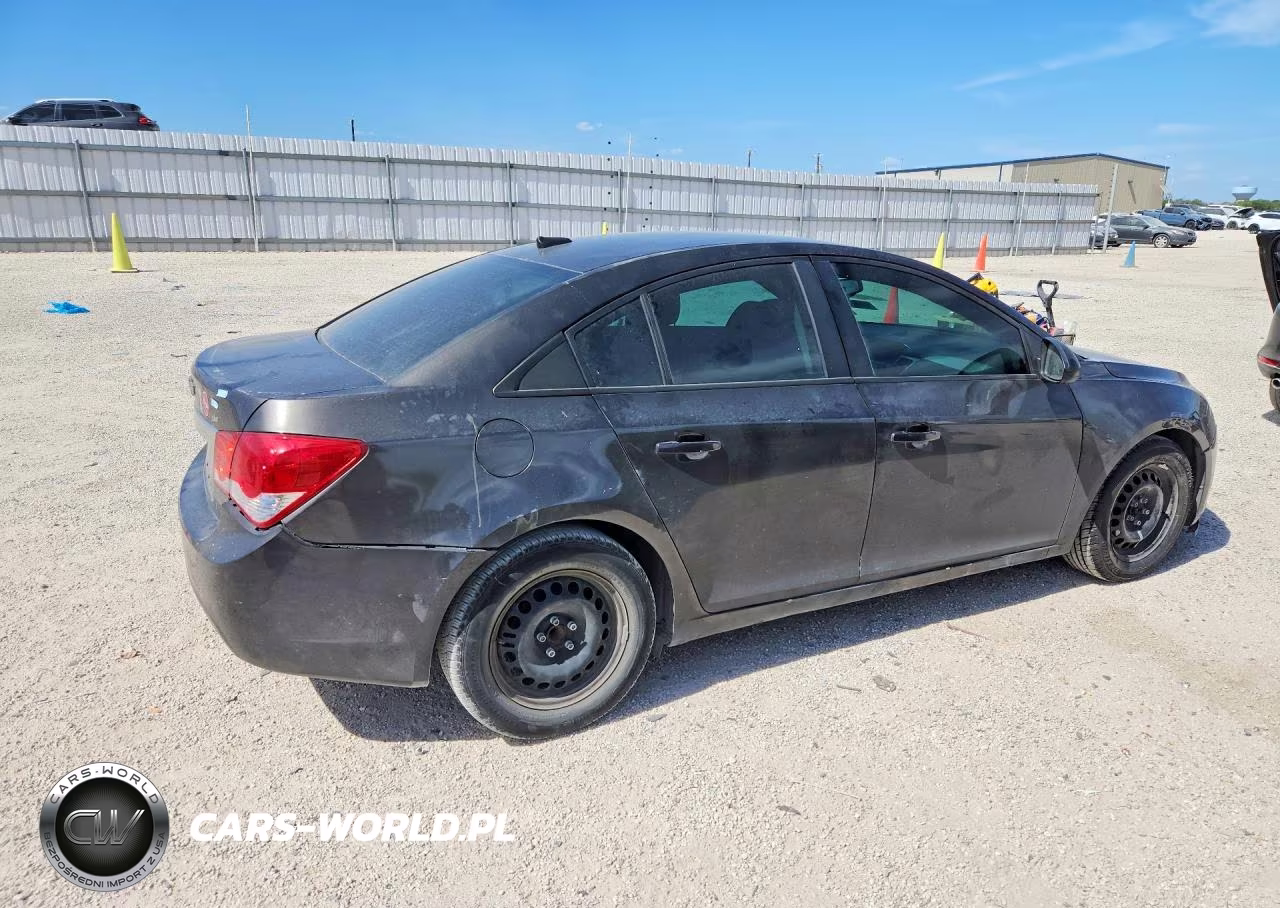 2014 Chevrolet Cruze Ls VIN:1G1PA5SH5E7266004 - 3