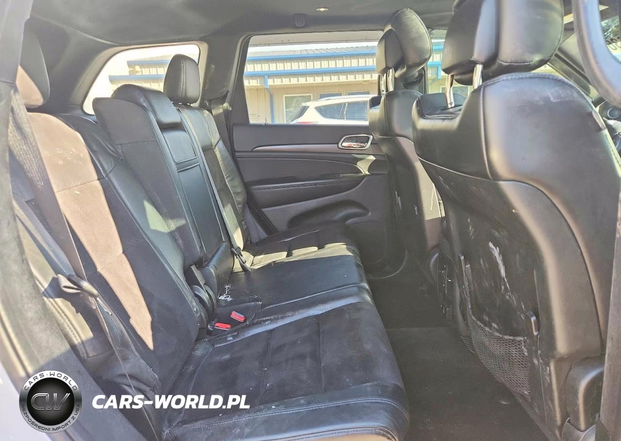 2018 Jeep Grand Cherokee Laredo VIN:1C4RJFAGXJC203268 - 11