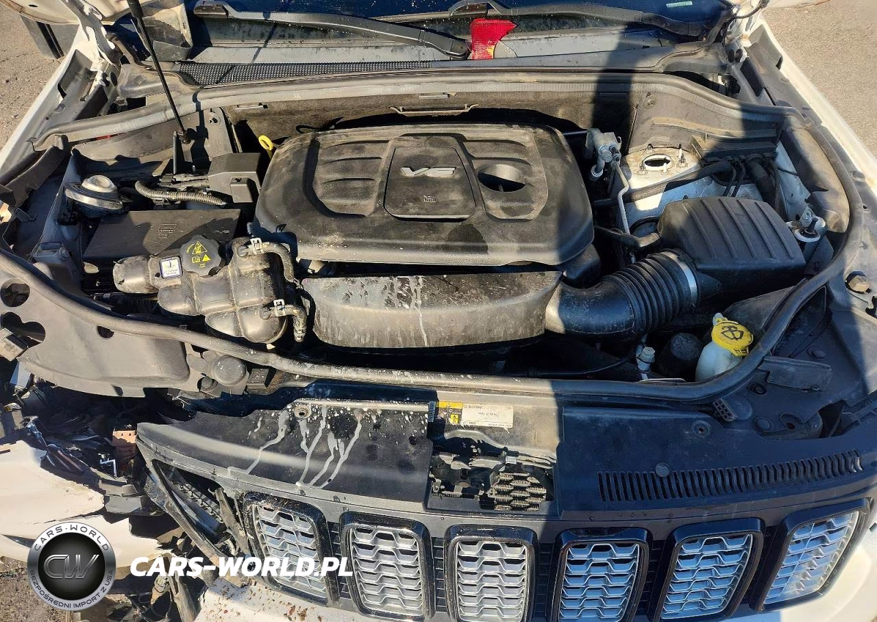2018 Jeep Grand Cherokee Laredo VIN:1C4RJFAGXJC203268 - 12