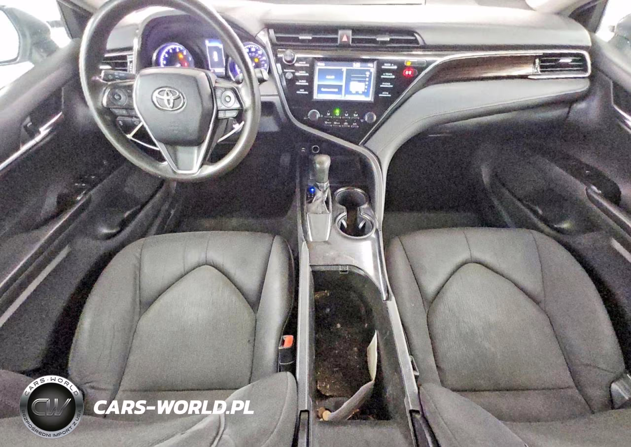 2019 Toyota Camry Le VIN:4T1B11HK1KU256950 - 8