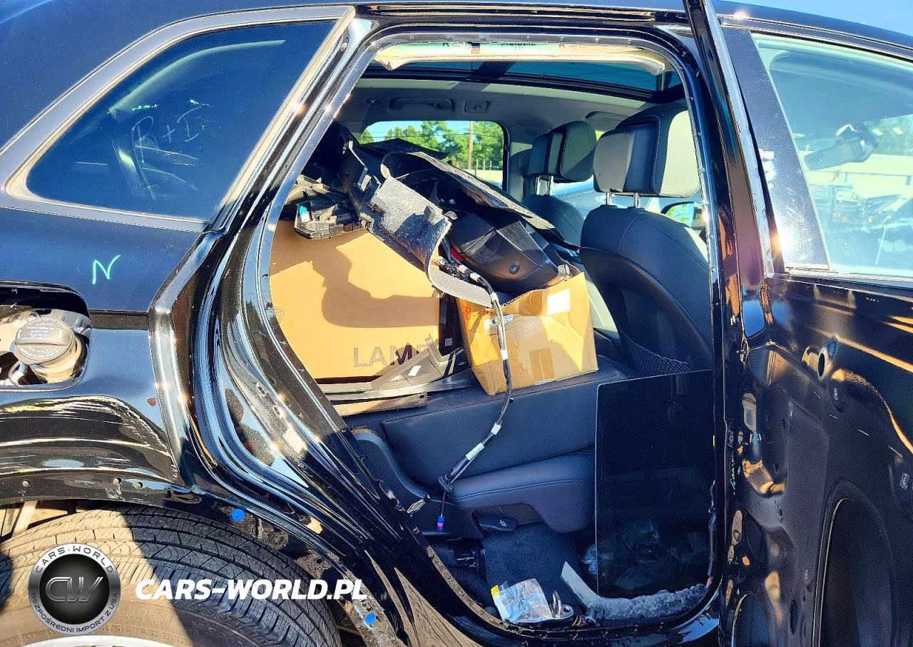 2023 Audi Q5 Premium Plus 45 VIN:WA1EAAFY2P2171864 - 11