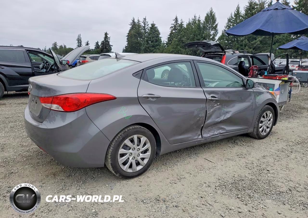 2012 Hyundai Elantra Gls VIN:5NPDH4AE6CH117617 - 3