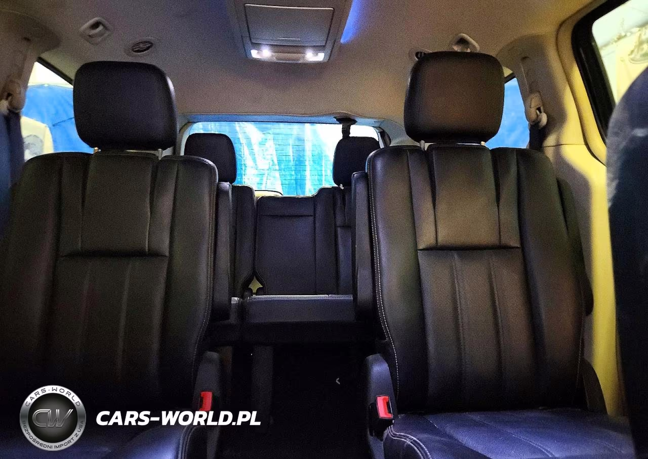 2012 Chrysler Town & Country Touring VIN:2C4RC1BGXCR320547 - 10