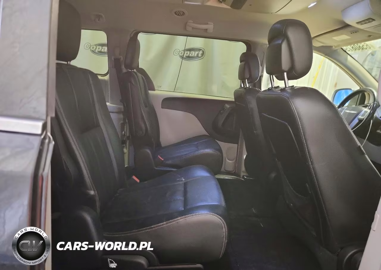 2012 Chrysler Town & Country Touring VIN:2C4RC1BGXCR320547 - 11