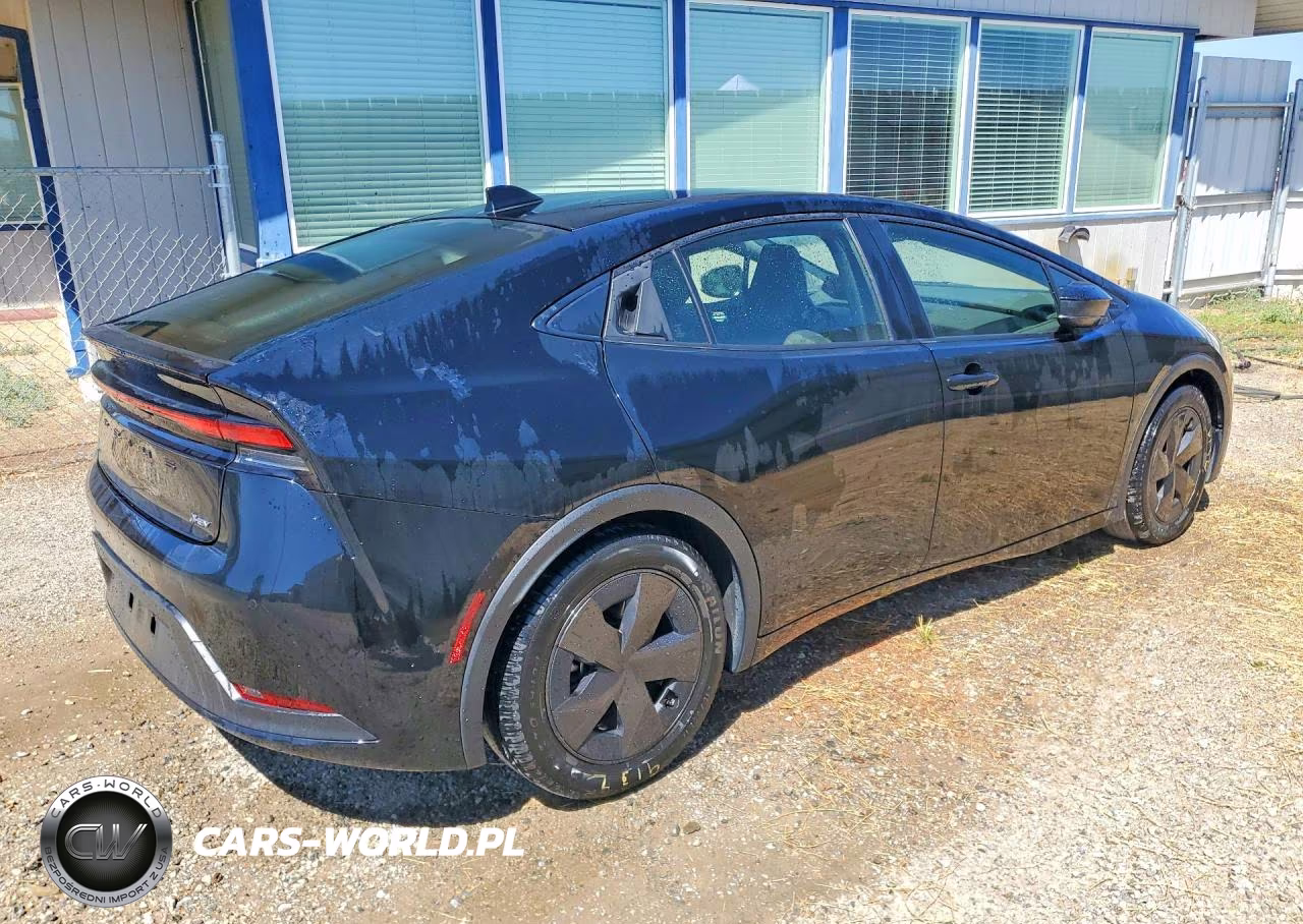 2024 Toyota Prius Le VIN:JTDACAAU2R3025965 - 3