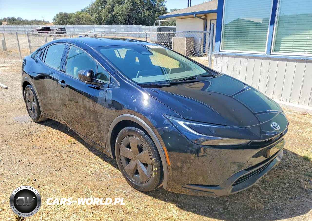 2024 Toyota Prius Le VIN:JTDACAAU2R3025965 - 4