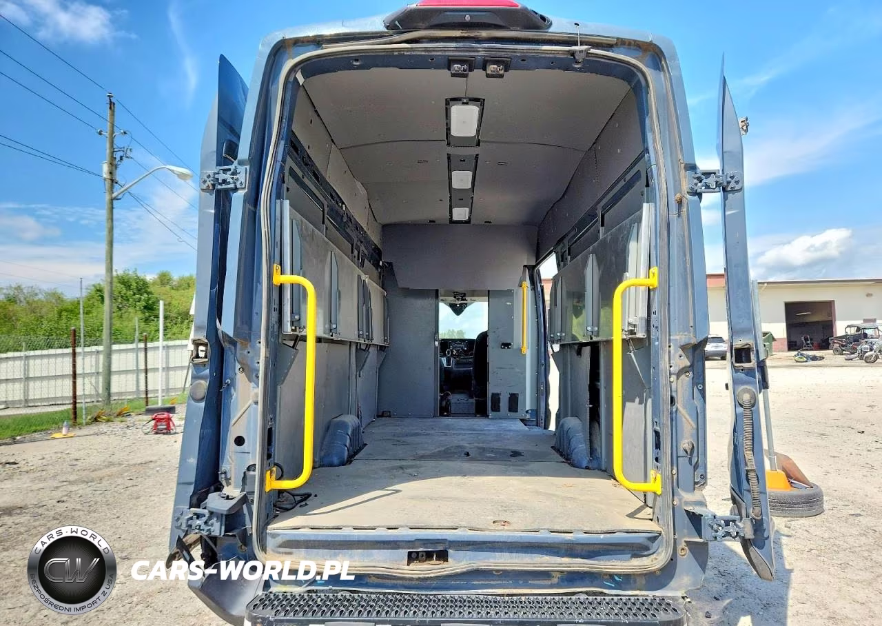 2020 Ford Transit 250 Delivery Van VIN:1FTBR3X86LKA87066 - 10