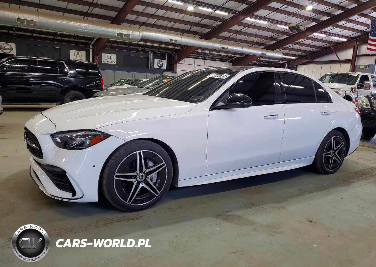 2023 Mercedes-Benz C 300 4Matic – zdjęcie 1 z 12