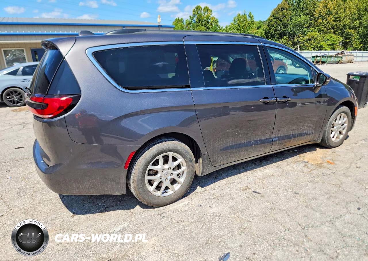 2022 Chrysler Pacifica Touring L VIN:2C4RC1BG2NR122211 - 3