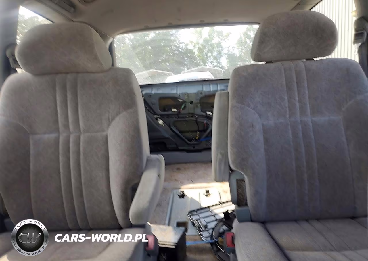 2000 Toyota Sienna Le VIN:4T3ZF13C8YU179705 - 10