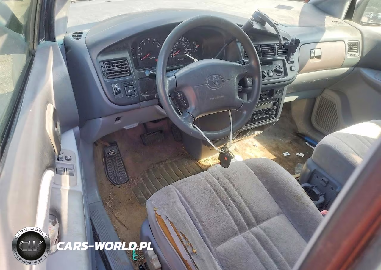 2000 Toyota Sienna Le VIN:4T3ZF13C8YU179705 - 8