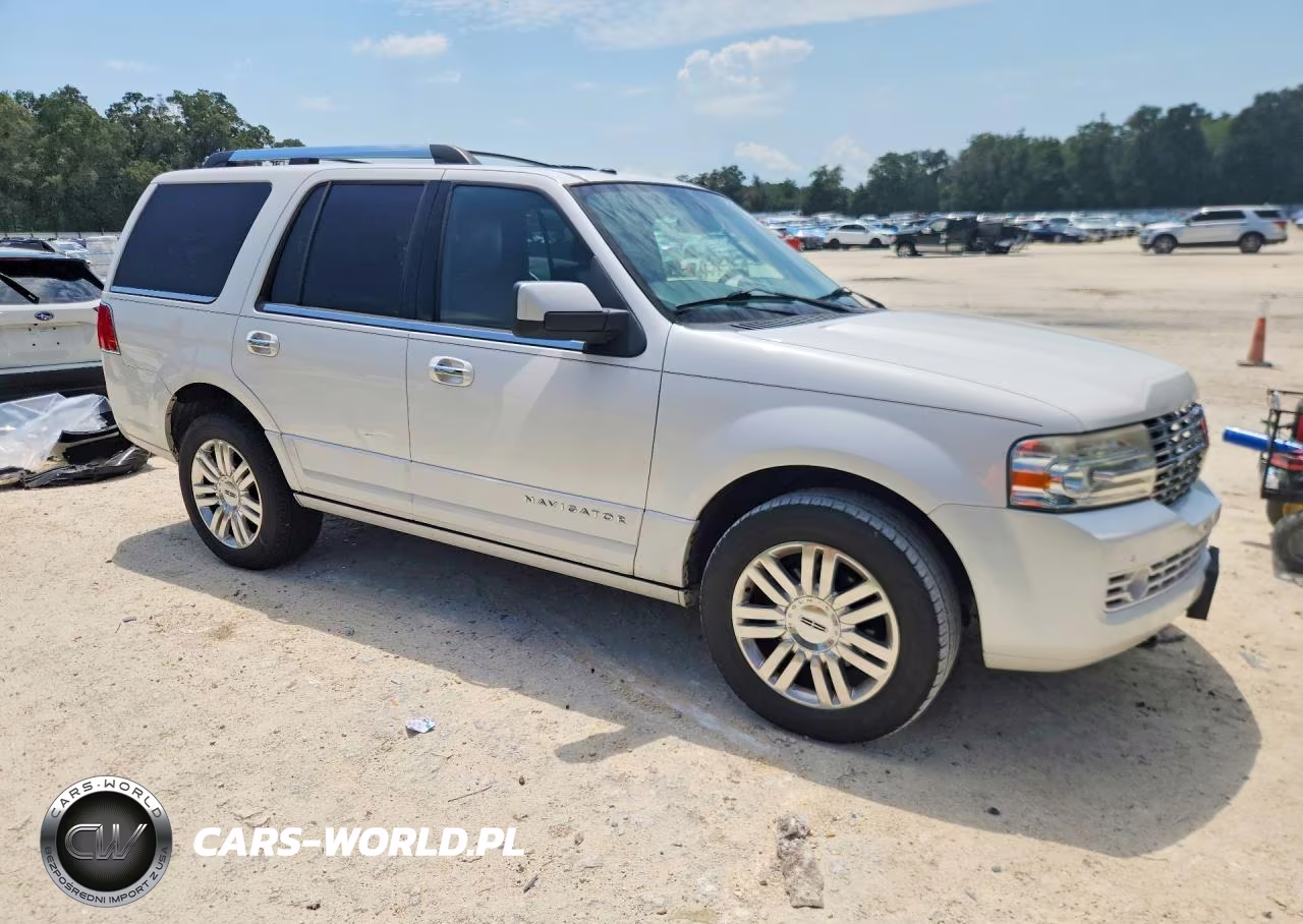 2013 Lincoln Navigator VIN:5LMJJ2H5XDEL05424 - 4