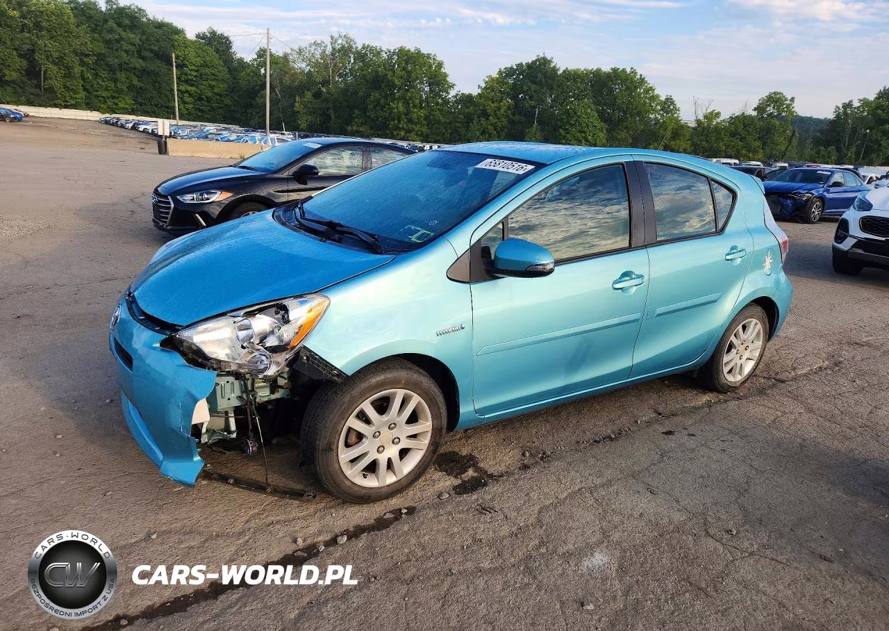 2014 Toyota Prius C Two