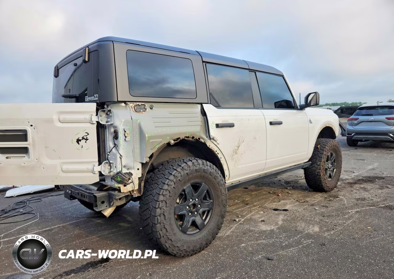 2024 Ford Bronco Black Diamond VIN:1FMDE1BH1RLB41968 - 3