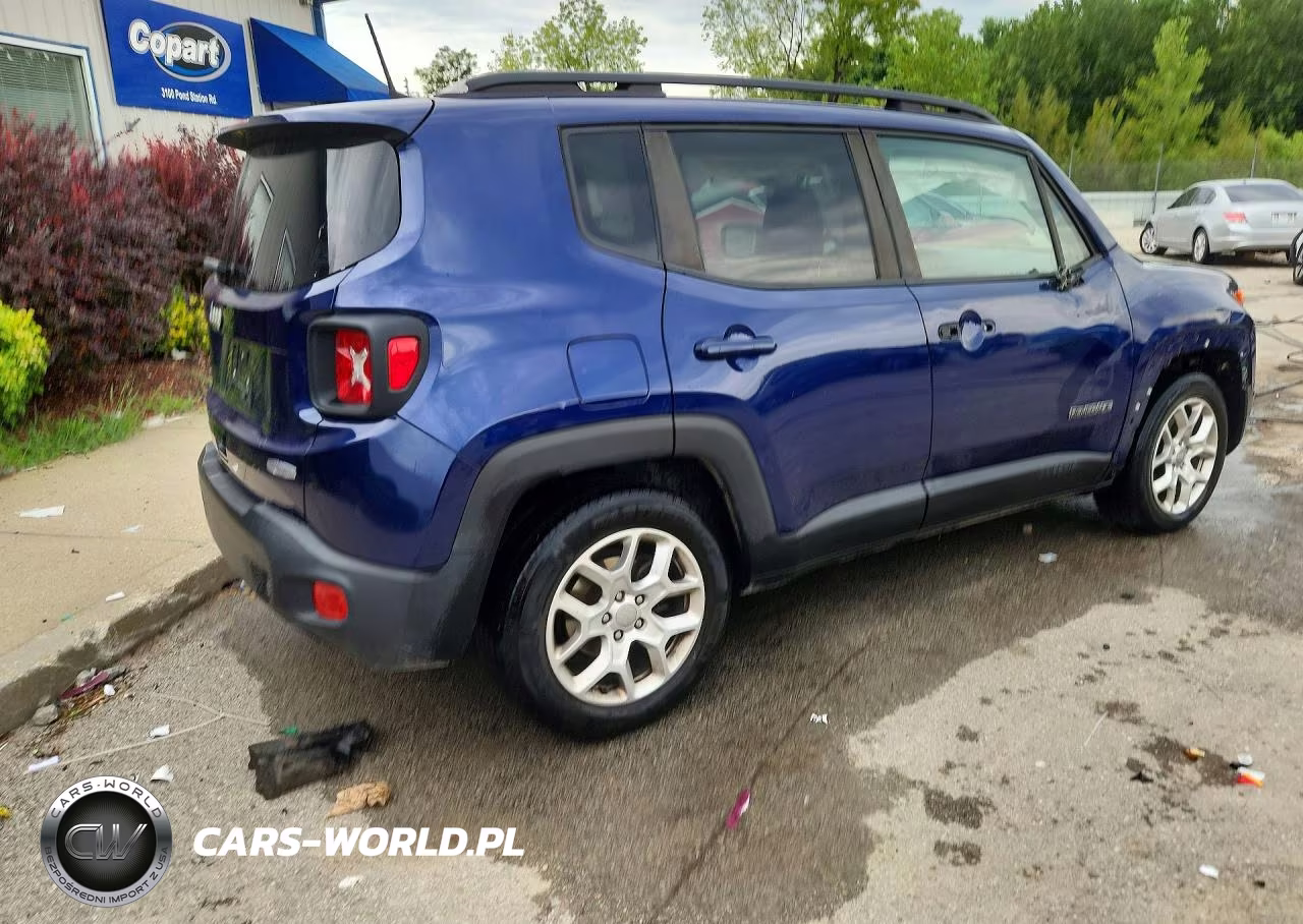 2018 Jeep Renegade Latitude VIN:ZACCJABB1JPH63672 - 3