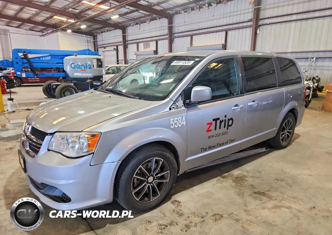 2018 Dodge Grand Caravan Sxt VIN:2C4RDGCG6JR256339 - 1