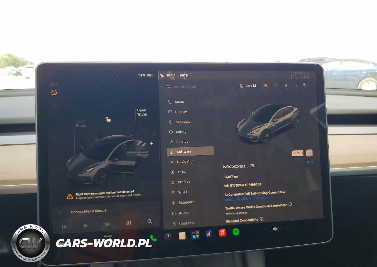 2023 Tesla Model 3 VIN:5YJ3E1EAXPF498757 - 9