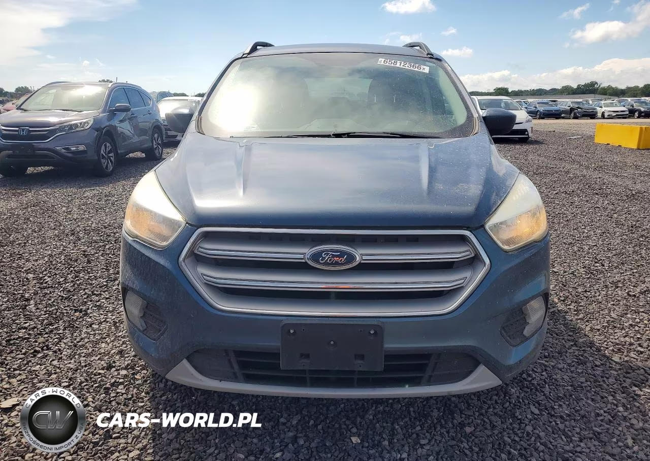 2018 Ford Escape Se VIN:1FMCU9GD8JUA27029 - 5