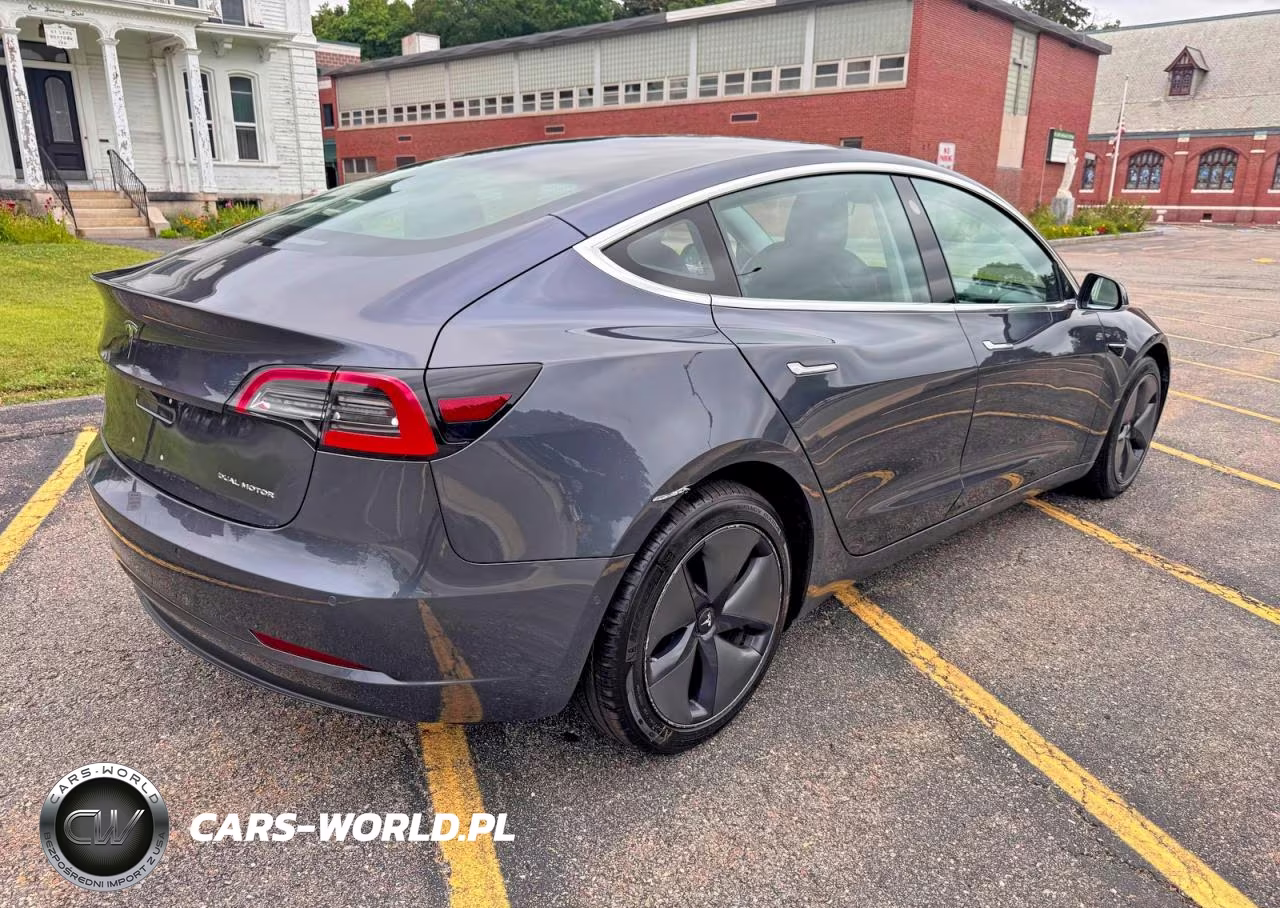 2018 Tesla Model 3 VIN:5YJ3E1EB6JF054422 - 4
