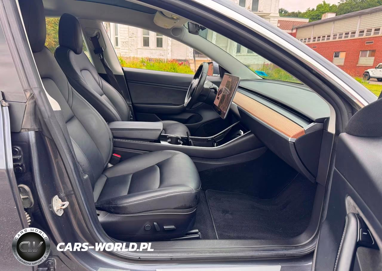 2018 Tesla Model 3 VIN:5YJ3E1EB6JF054422 - 5