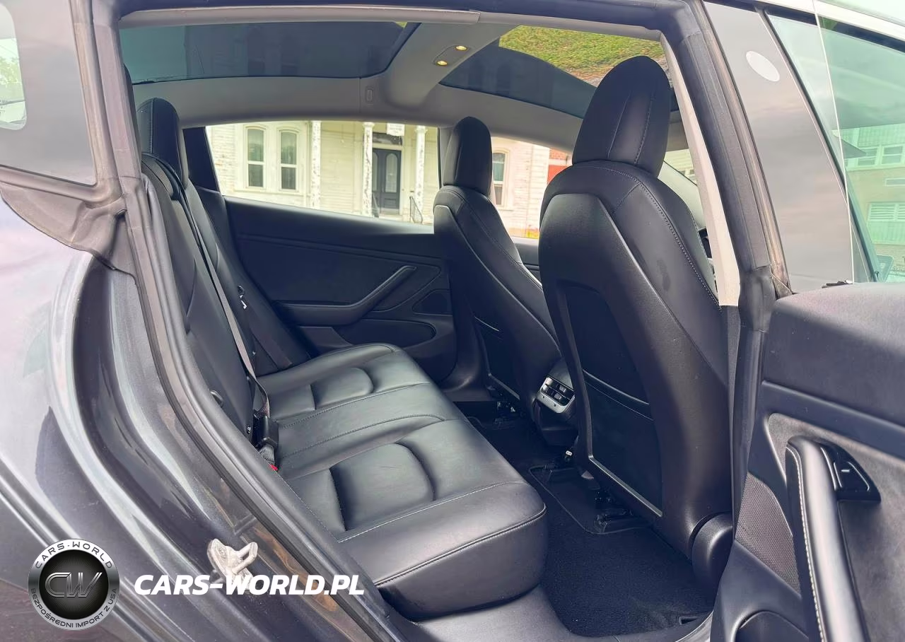 2018 Tesla Model 3 VIN:5YJ3E1EB6JF054422 - 6