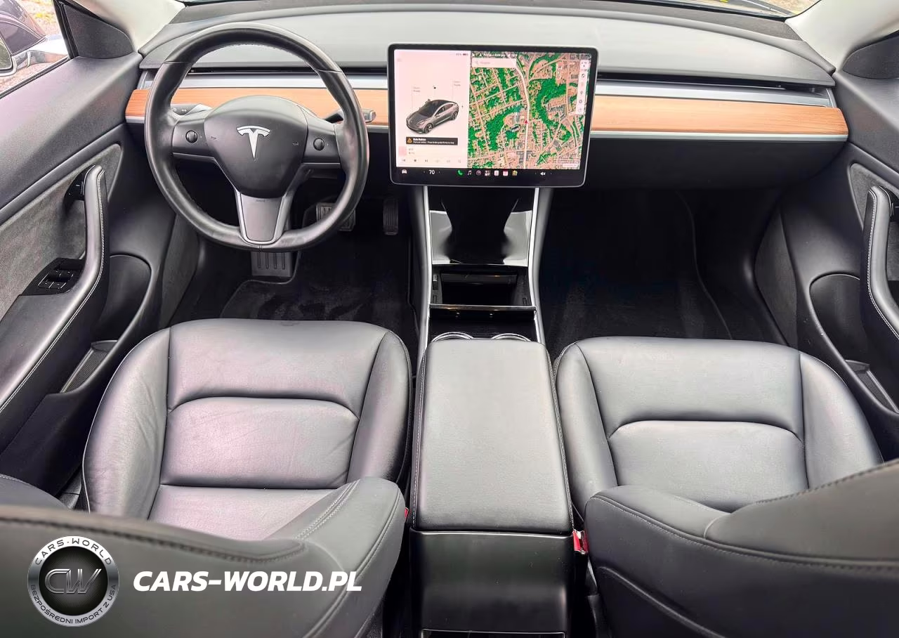 2018 Tesla Model 3 VIN:5YJ3E1EB6JF054422 - 9
