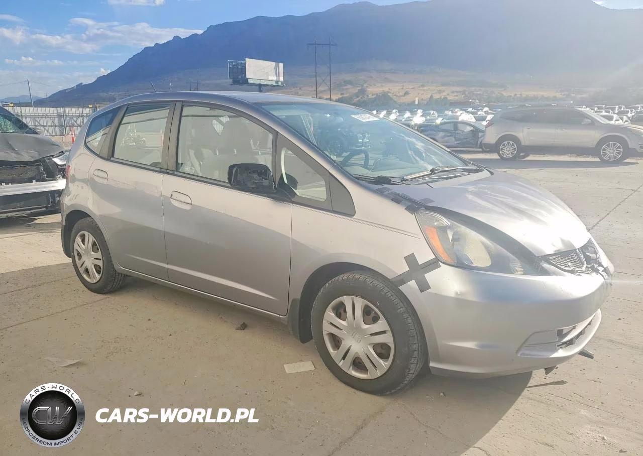 2010 Honda Fit VIN:JHMGE8H29AS023432 - 4