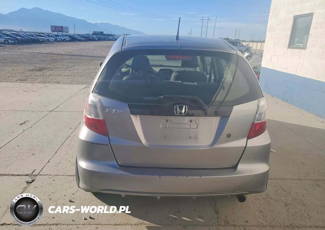 2010 Honda Fit VIN:JHMGE8H29AS023432 - 6