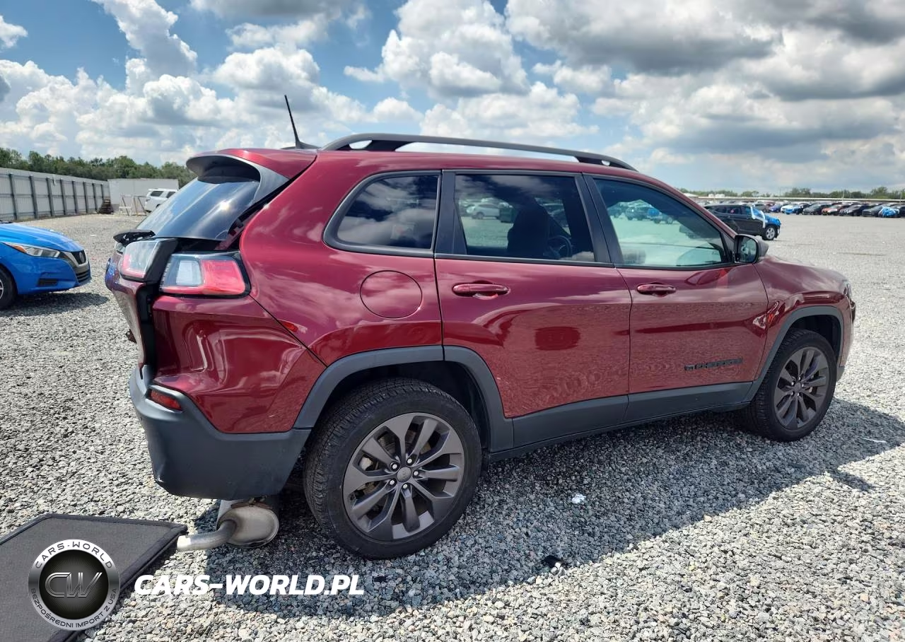 2021 Jeep Cherokee Latitude Lux VIN:1C4PJMMX3MD185864 - 3