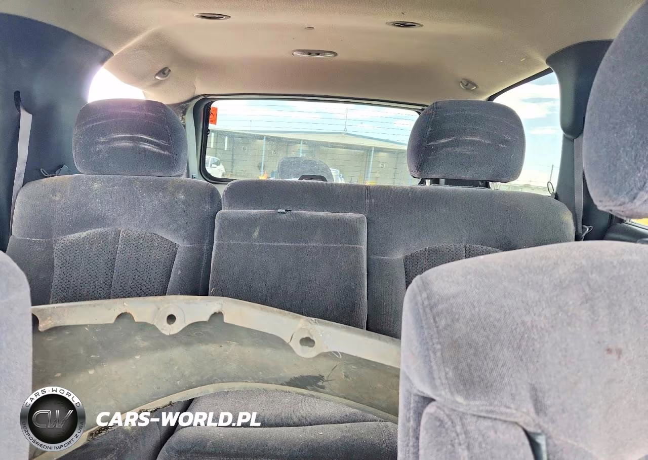 2002 Chevrolet Tahoe K1500 VIN:1GNEK13ZX2J199577 - 10