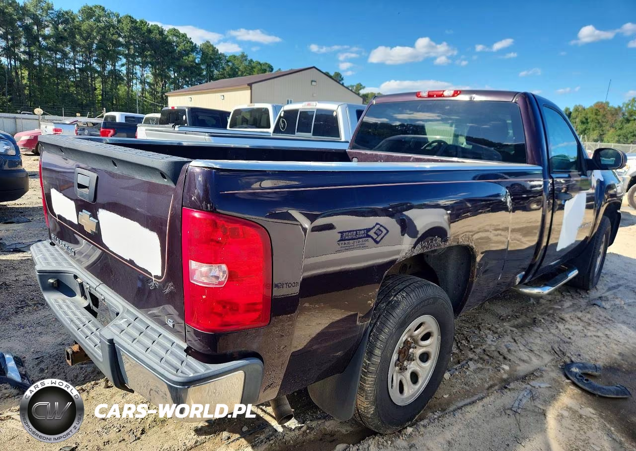 2008 Chevrolet Silverado C1500 VIN:1GCEC14C48E125301 - 3