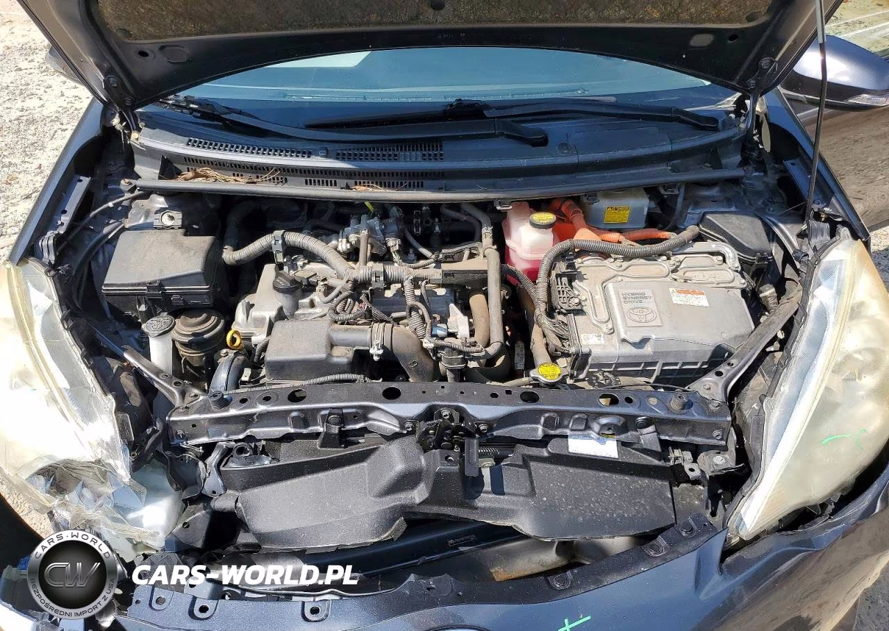 2012 Toyota Prius C Three VIN:JTDKDTB37C1021836 - 11