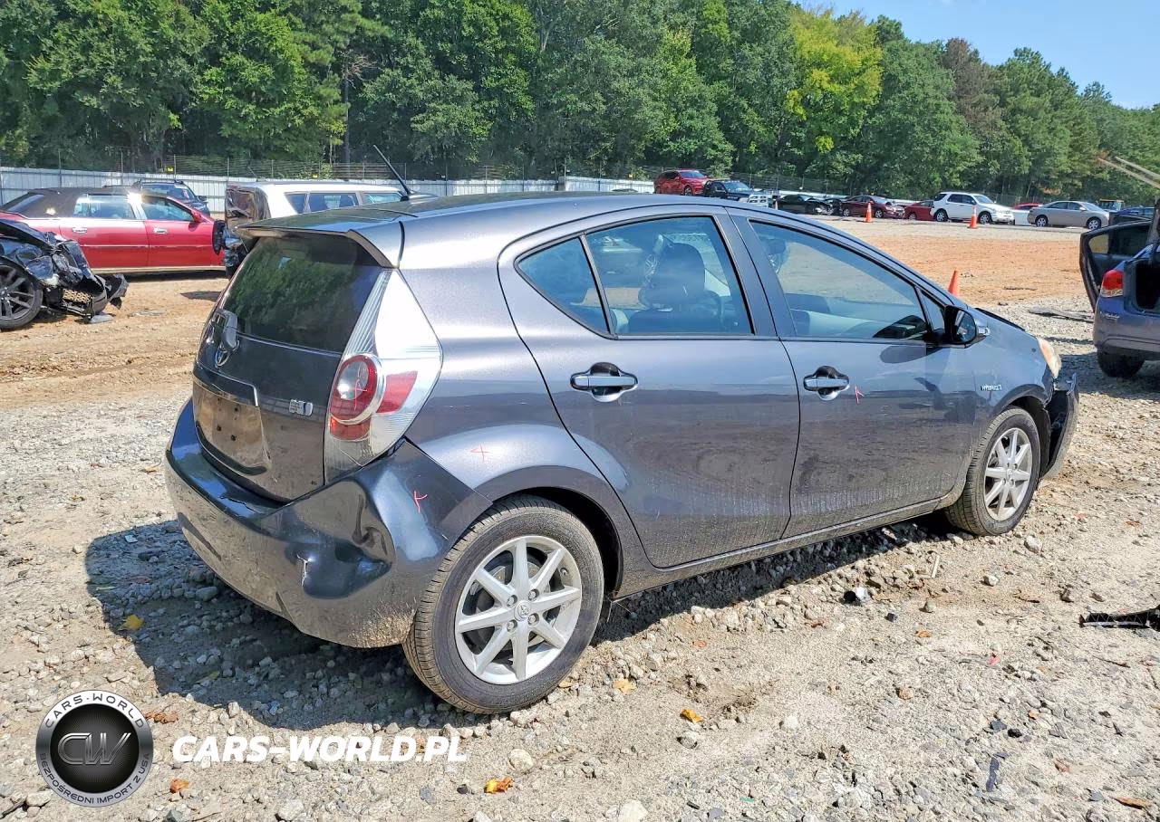 2012 Toyota Prius C Three VIN:JTDKDTB37C1021836 - 3