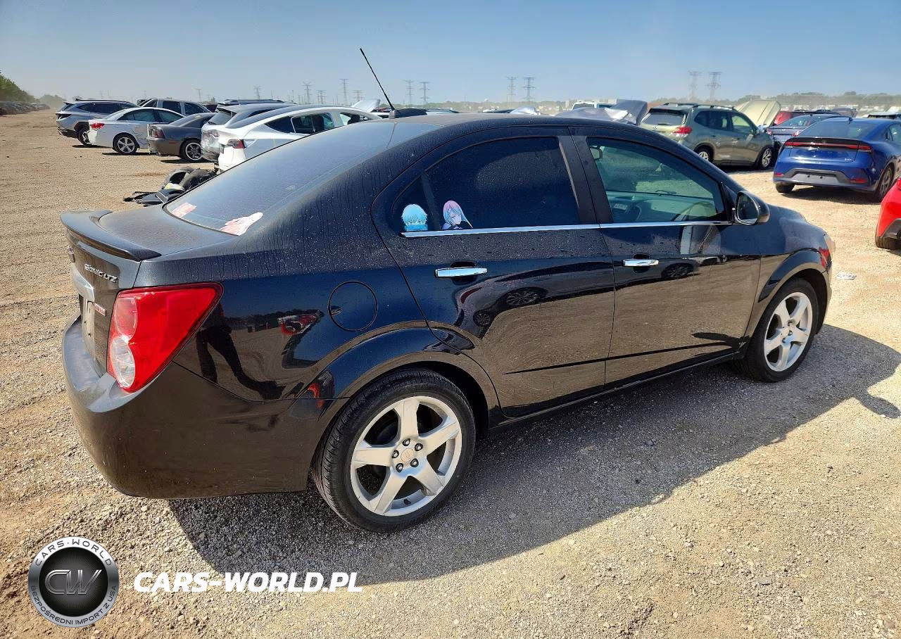 2015 Chevrolet Sonic Ltz VIN:1G1JE5SB1F4110776 - 3