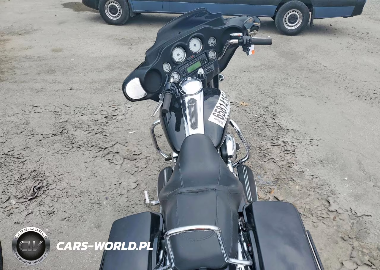 2012 Harley-Davidson Flhx Street Glide VIN:1HD1KBM1XCB684558 - 6