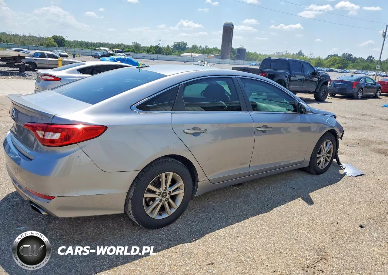 2016 Hyundai Sonata Se VIN:5NPE24AF2GH362838 - 3