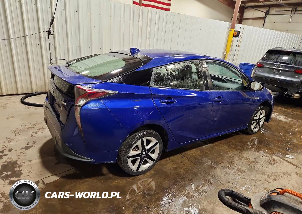 2016 Toyota Prius Four Touring VIN:JTDKARFU0G3523340 - 3