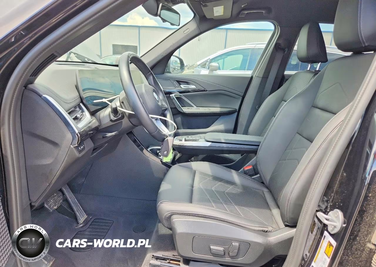2025 BMW X1 xDrive28I VIN:WBX73EF06S5261104 - 7