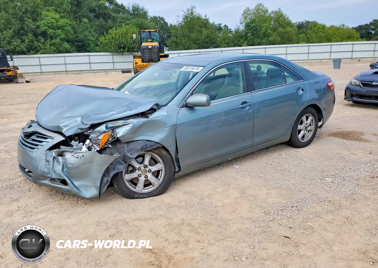 2009 Toyota Camry Le – zdjęcie 1 z 12
