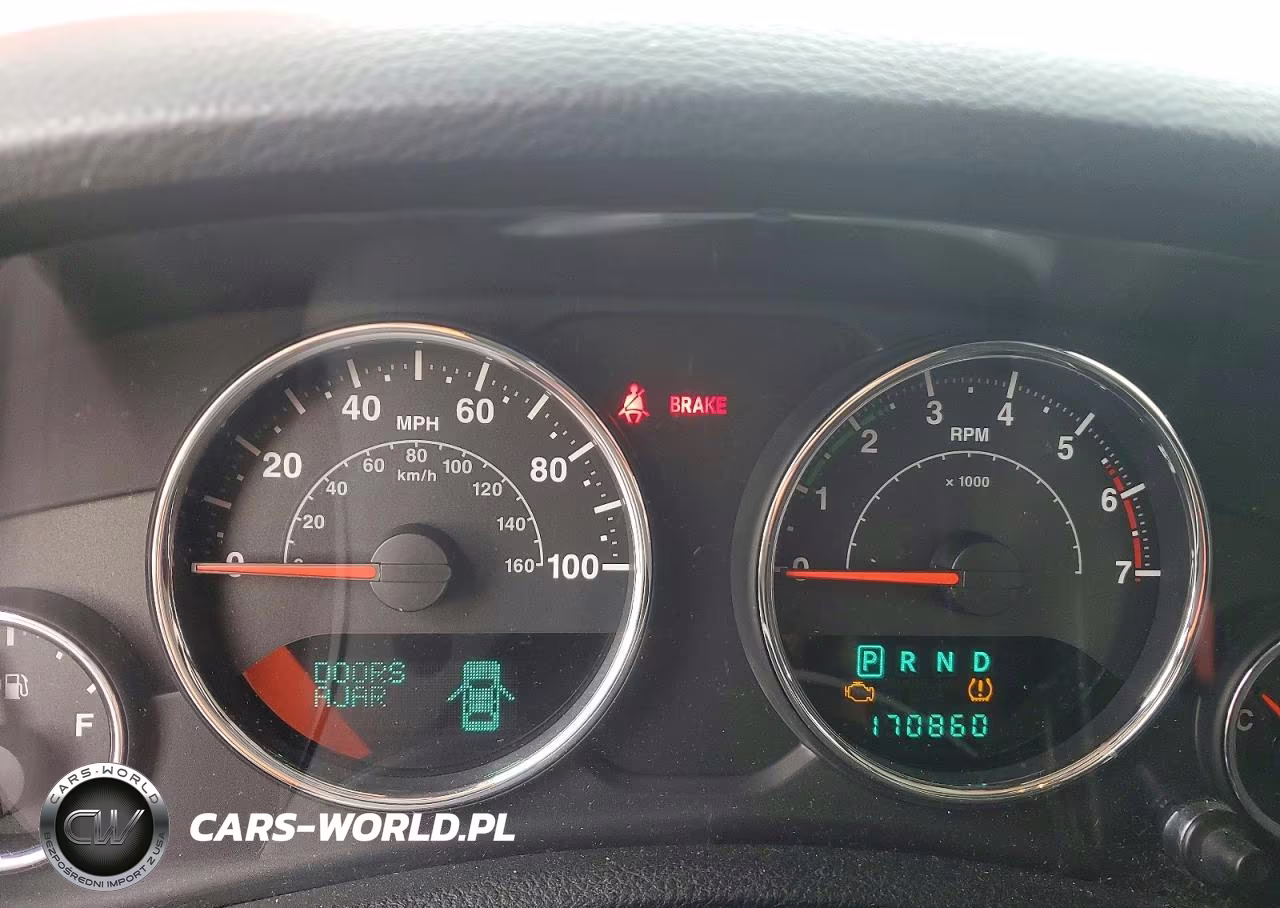 2011 Jeep Wrangler Sport VIN:1J4AA2D10BL636915 - 9