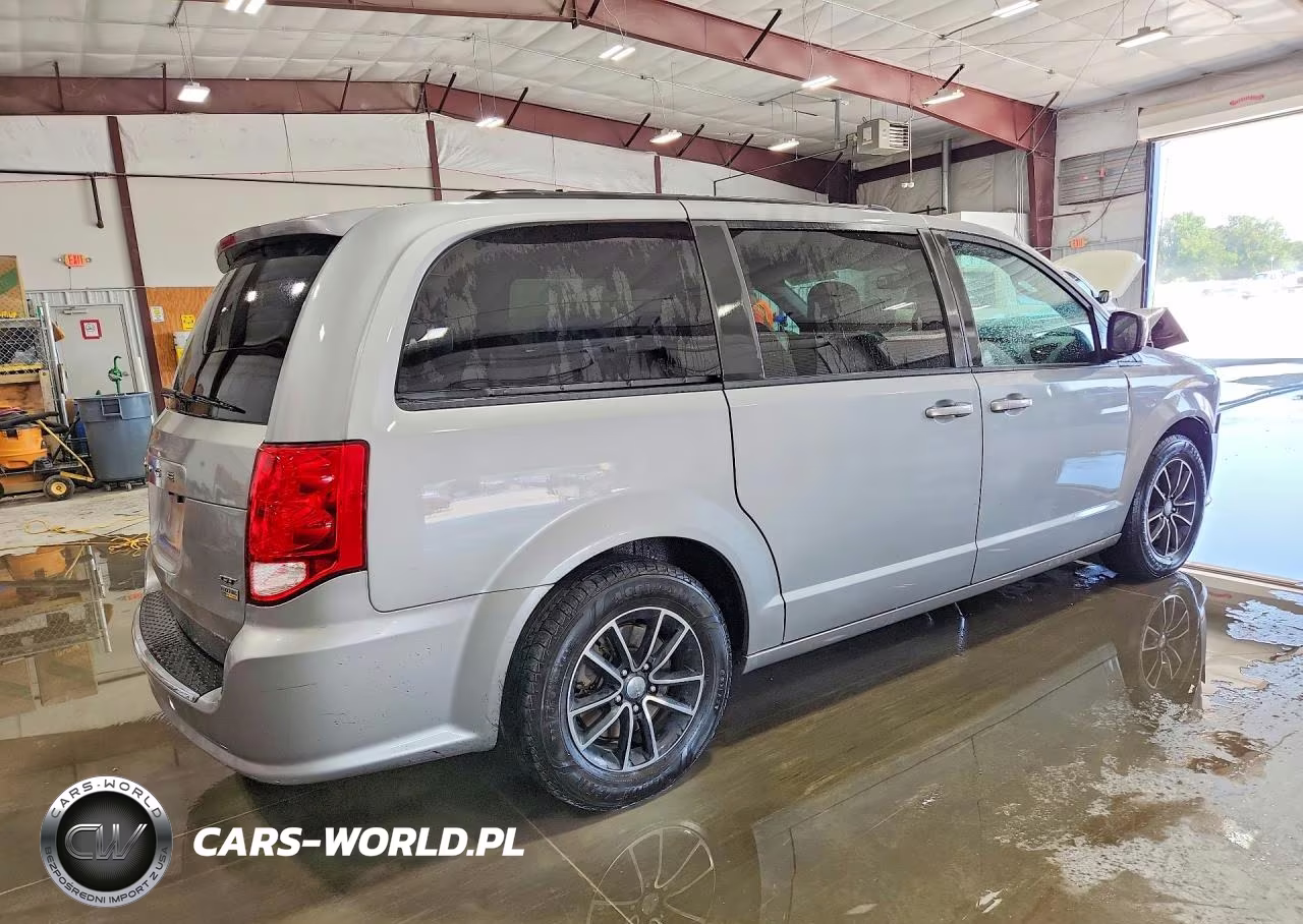 2018 Dodge Grand Caravan Gt VIN:2C4RDGEG4JR220565 - 3