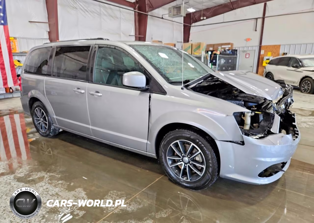 2018 Dodge Grand Caravan Gt VIN:2C4RDGEG4JR220565 - 4