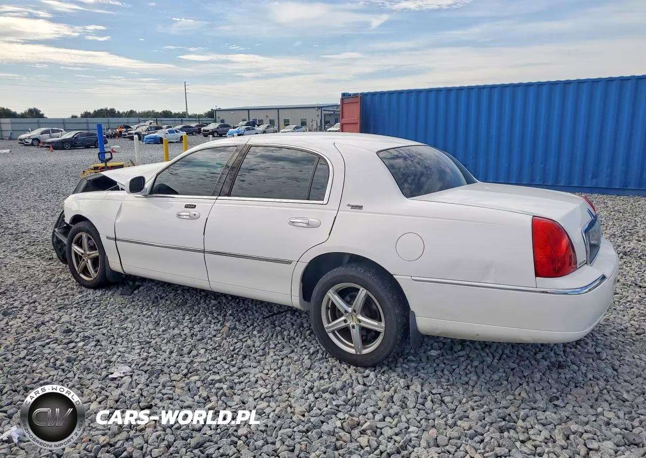 2009 Lincoln Town Car Signature Limited VIN:2LNHM82V99X621357 - 2