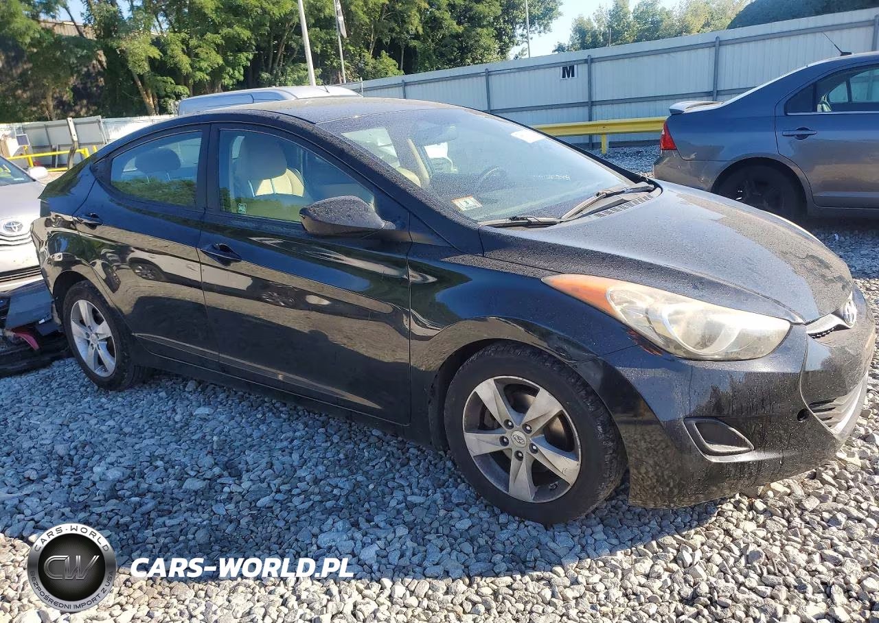 2011 Hyundai Elantra Gls VIN:KMHDH4AE9BU127431 - 4