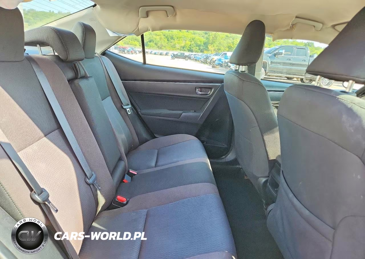 2018 Toyota Corolla Le VIN:2T1BURHE0JC056786 - 10