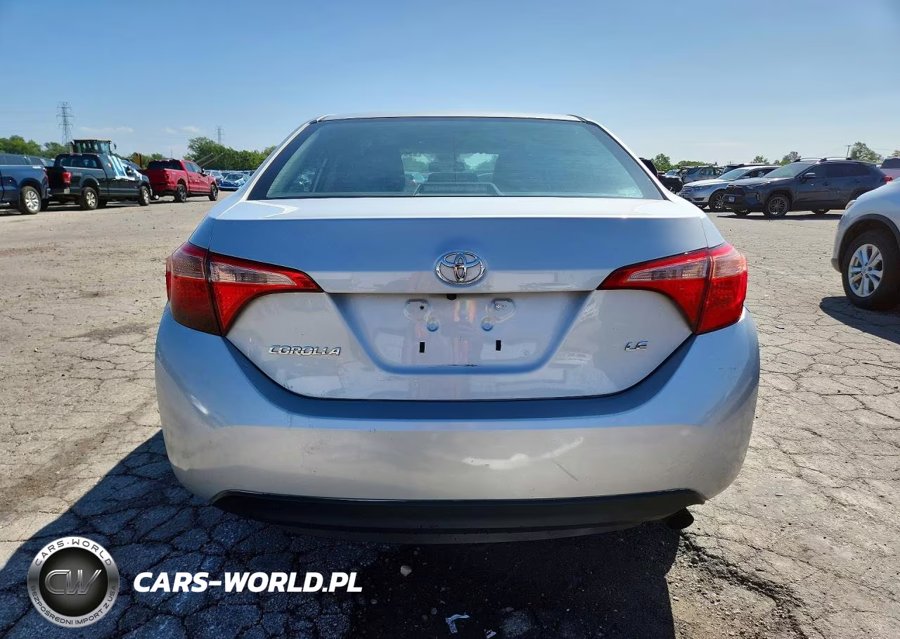 2018 Toyota Corolla Le VIN:2T1BURHE0JC056786 - 6
