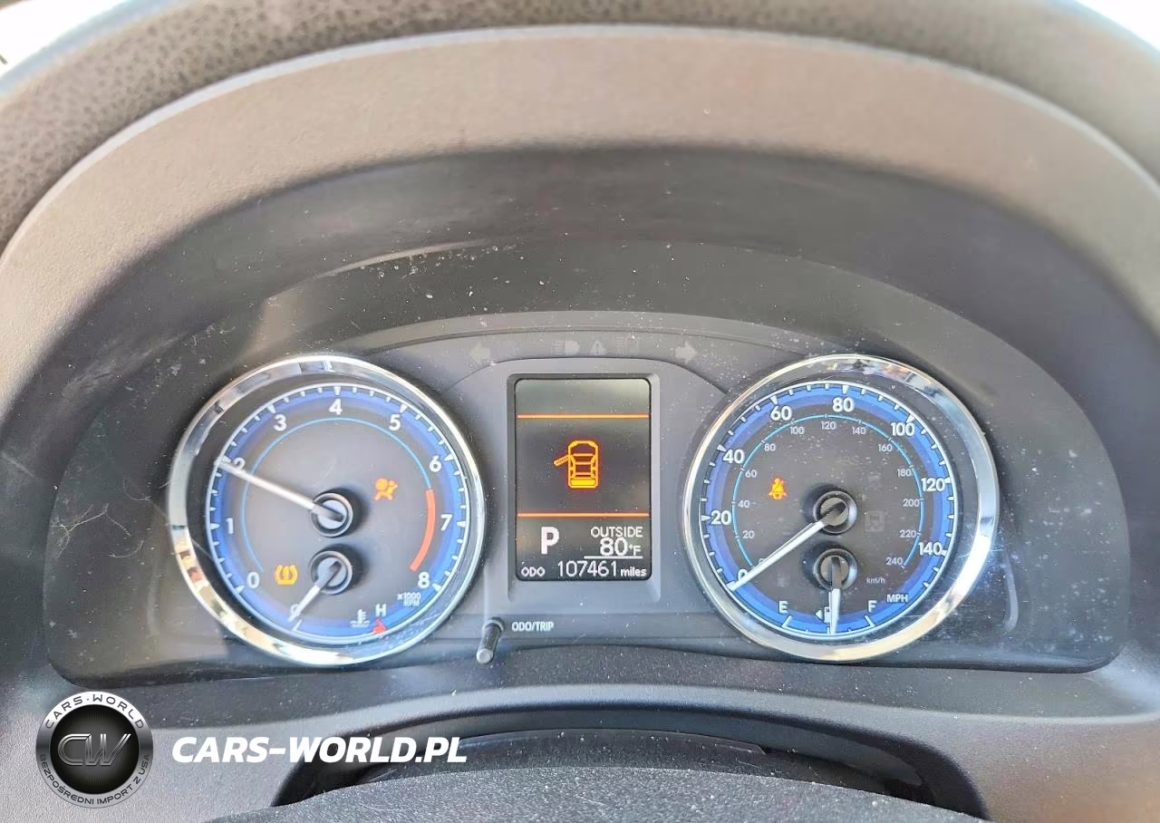 2018 Toyota Corolla Le VIN:2T1BURHE0JC056786 - 9