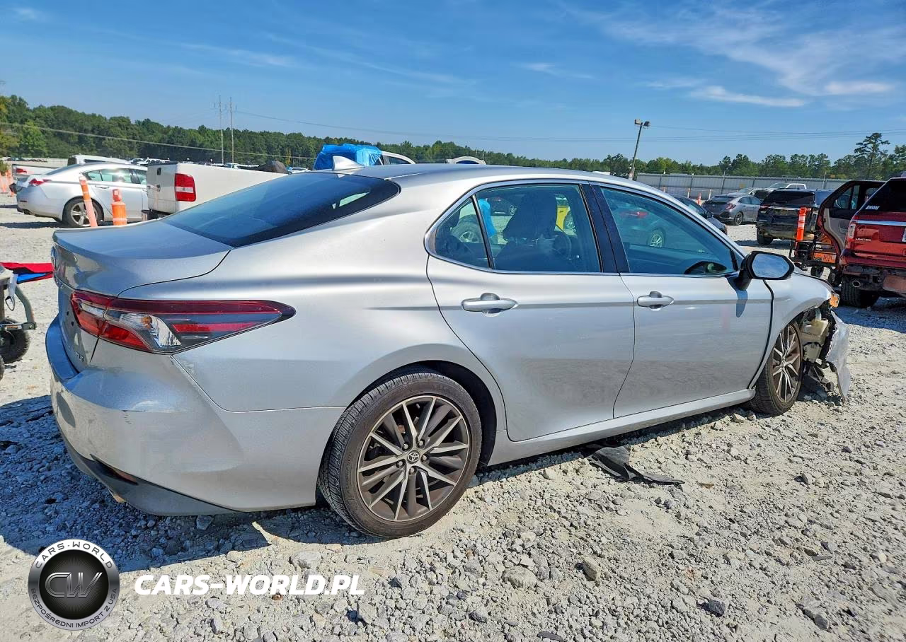 2021 Toyota Camry Xle VIN:4T1F11AK4MU421257 - 3