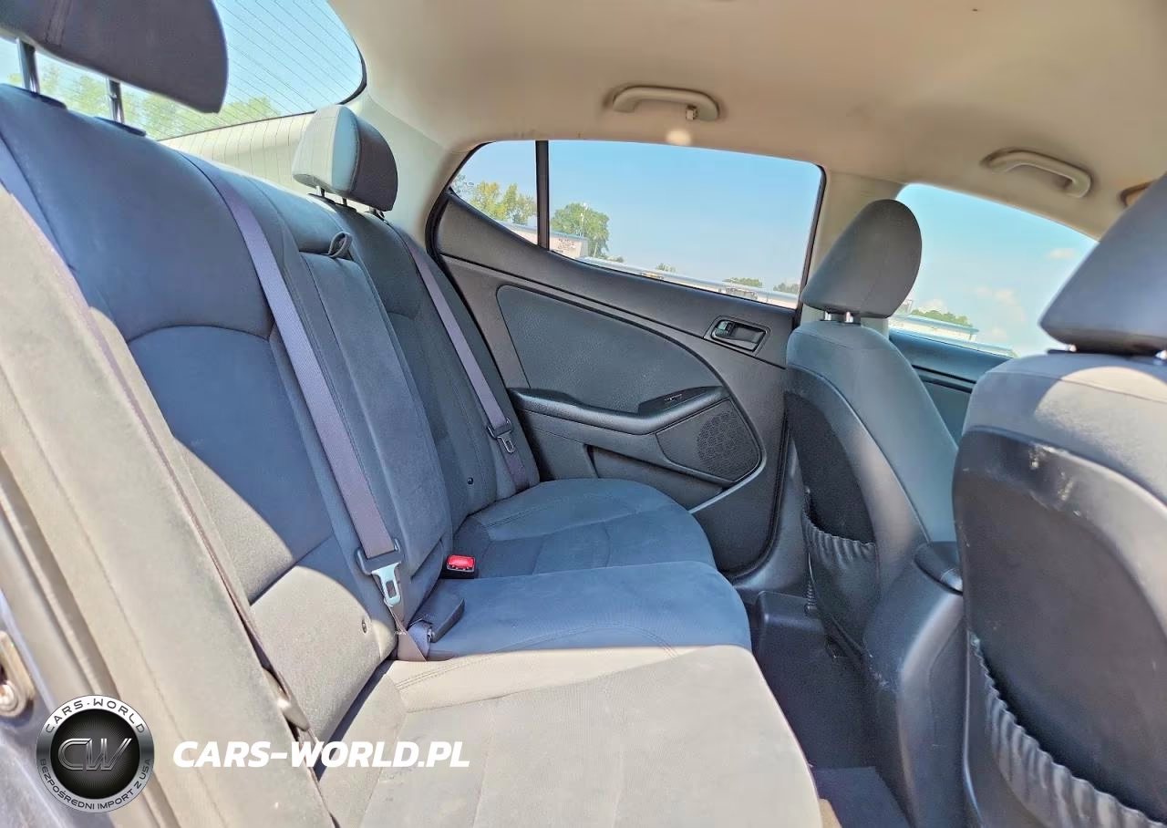 2015 Kia Optima Lx VIN:KNAGM4A76F5589893 - 10